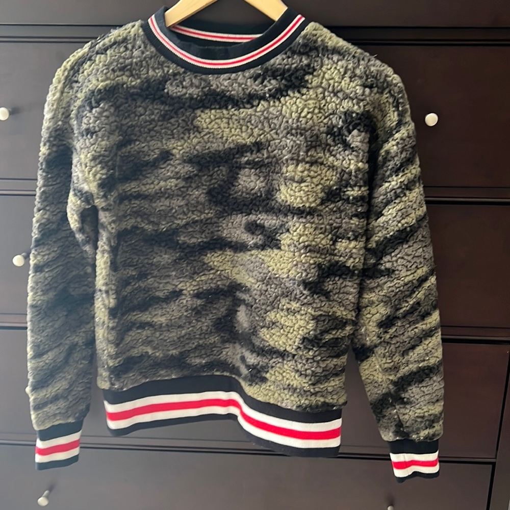 Cami soft and fuzzy cami sweatshirt. Size small.